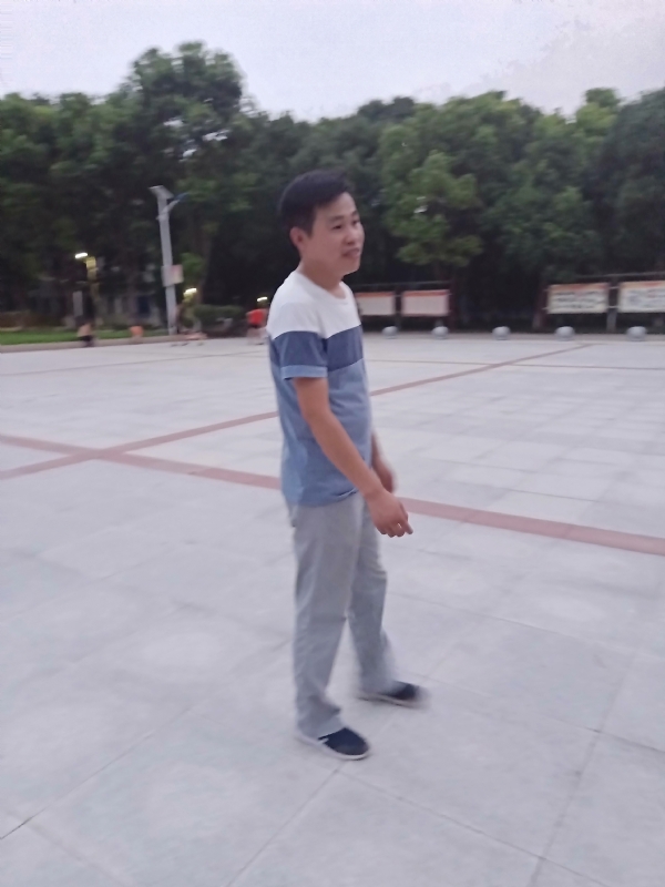 一笑的第一张照片--江苏残疾人相亲网
