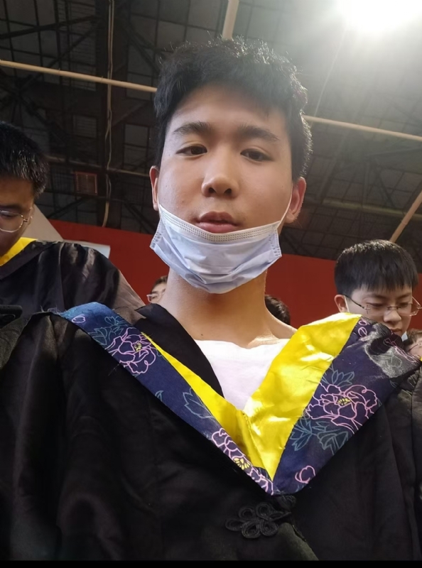 落落大方的第一张照片--江苏残疾人相亲网